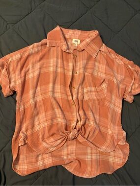 BKE Coral Plaid Button-Front Top